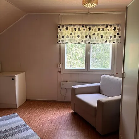 Moekki Jaervenrannalla Chalet Jyrkka