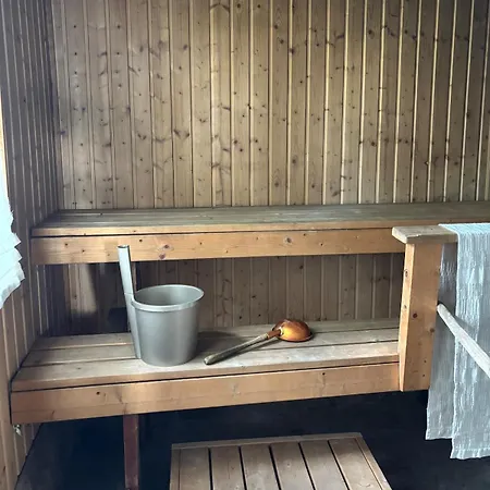 Chalet Moekki Jaervenrannalla