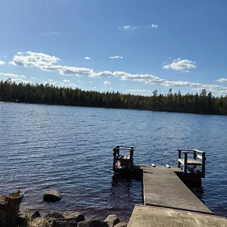 Chalet Moekki Jaervenrannalla Jyrkka