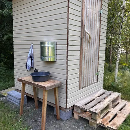 Chalet Moekki Jaervenrannalla Jyrkka